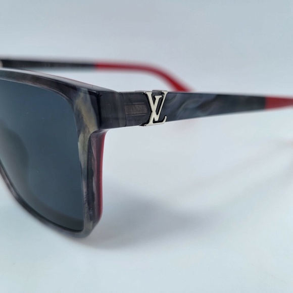 New Authentic Louis Vuitton Portland Anthracite Red E Sunglasses - Picture 4 of 13